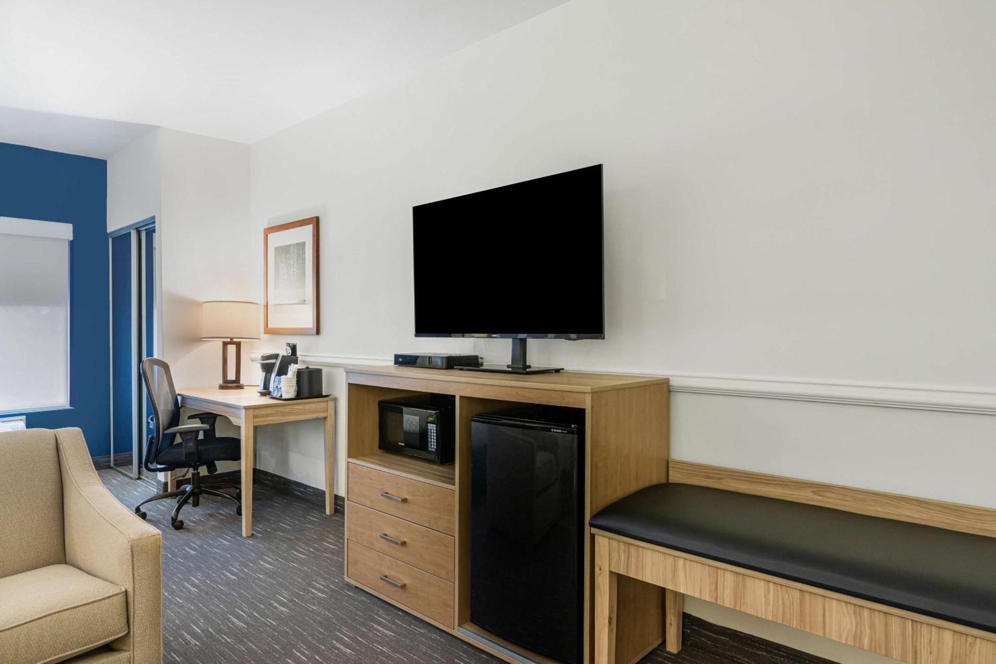 Best Western PLUS Westgate Inn&Suites Leland Exterior foto